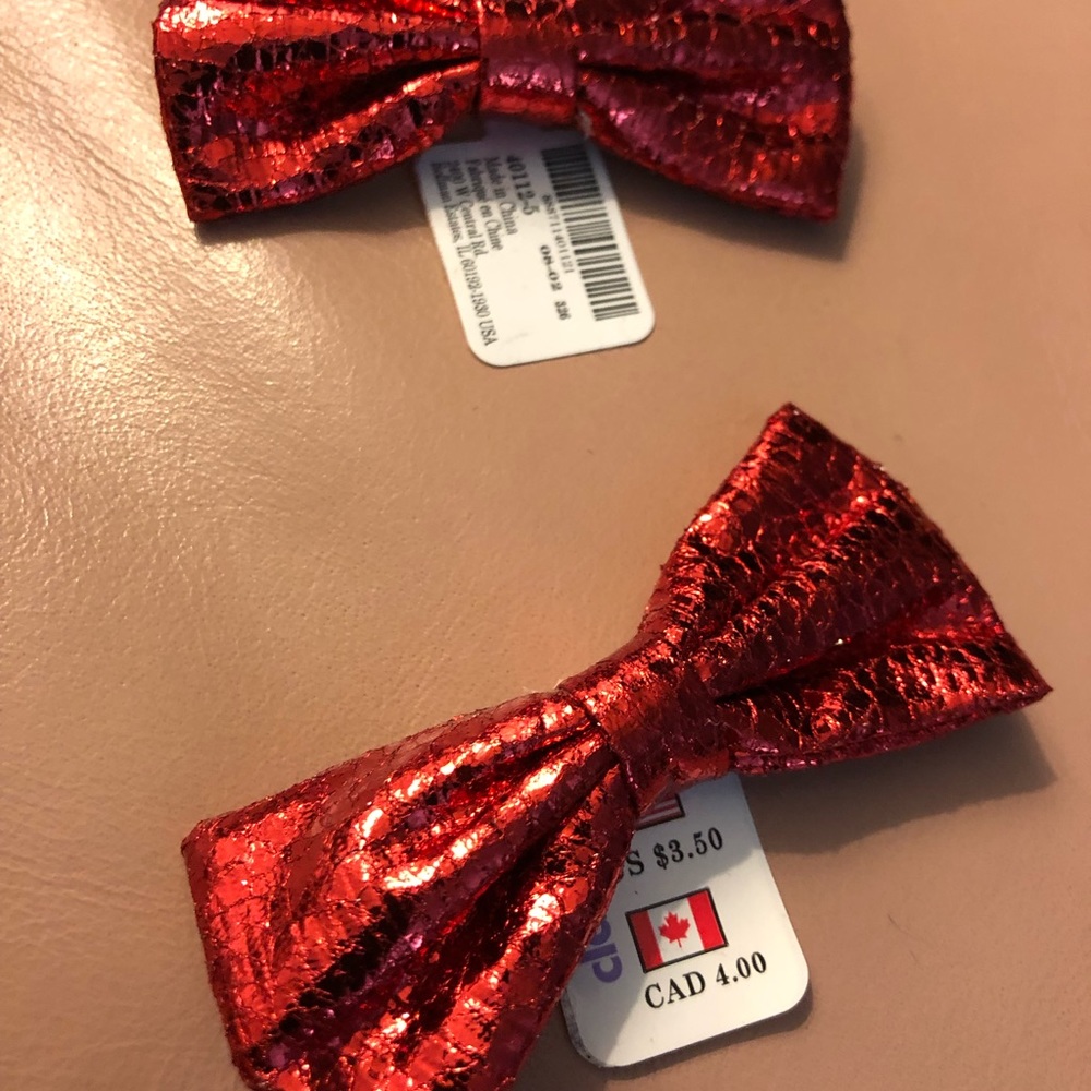 NWT Red Hair Bows